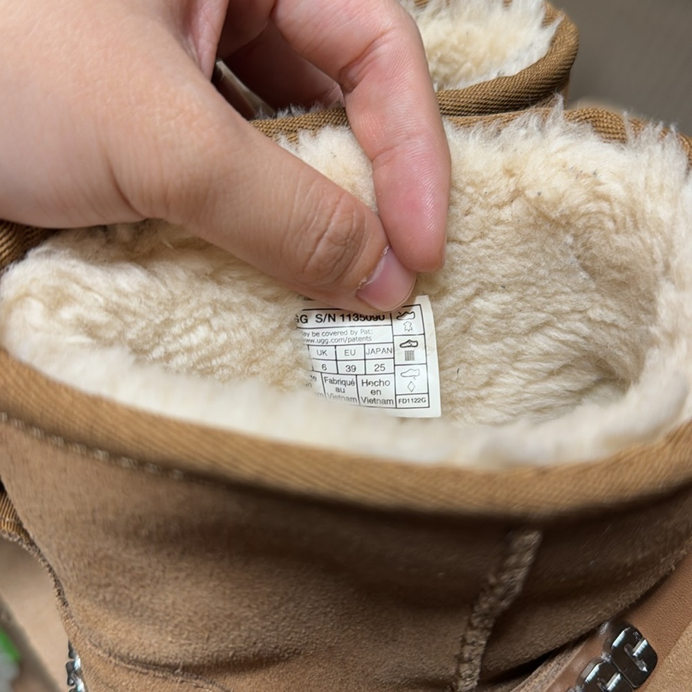 Ugg ankle boots - Picture 6 of 7